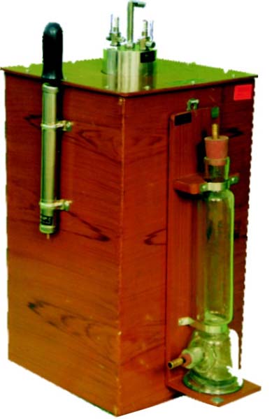 Clement and Desormes Apparatus